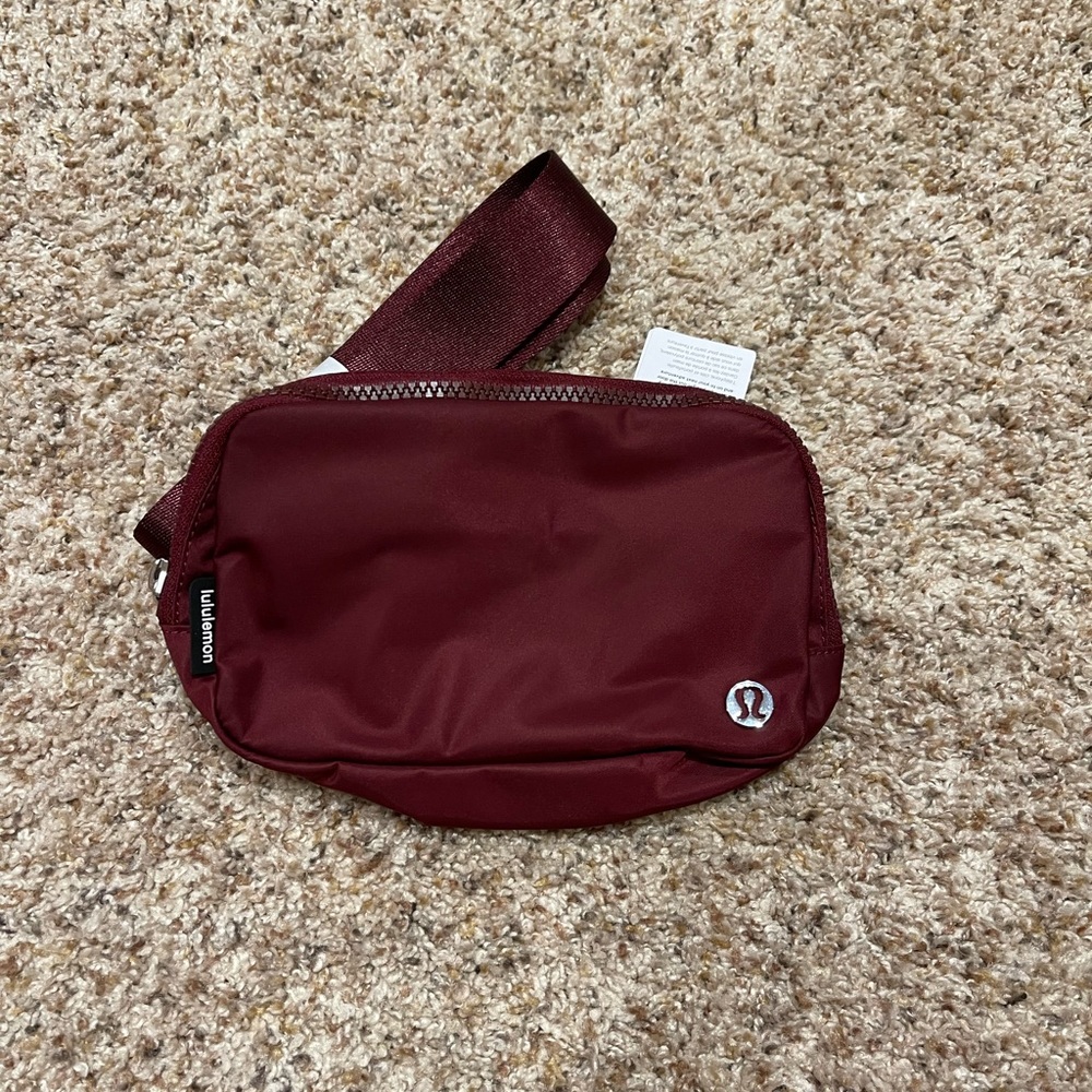 lululemon belt bag